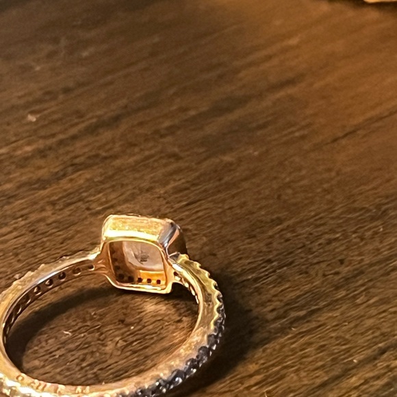 Pandora Halo Rose gold Ring - Picture 3 of 4